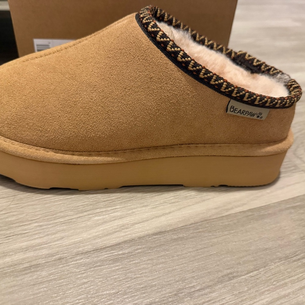 BearPaw Women’s Chestnut/Tan Suede Shearling Slip-On Clog